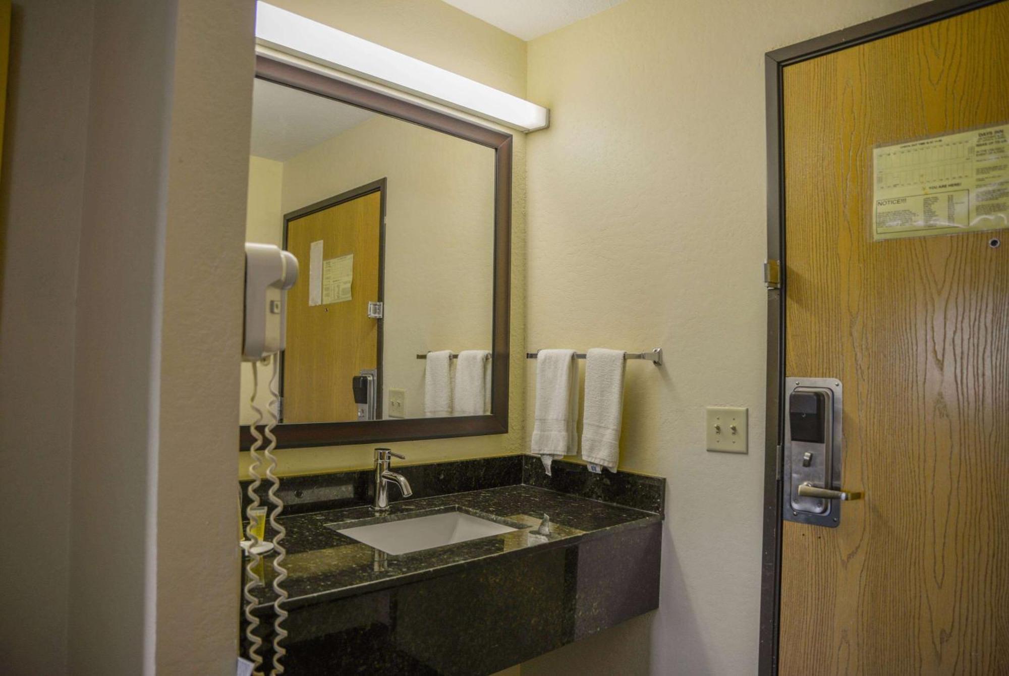 Days By Wyndham Hotel 2*